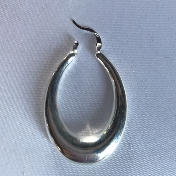 New! Silver Hoop Earrings - Picture 9 of 12